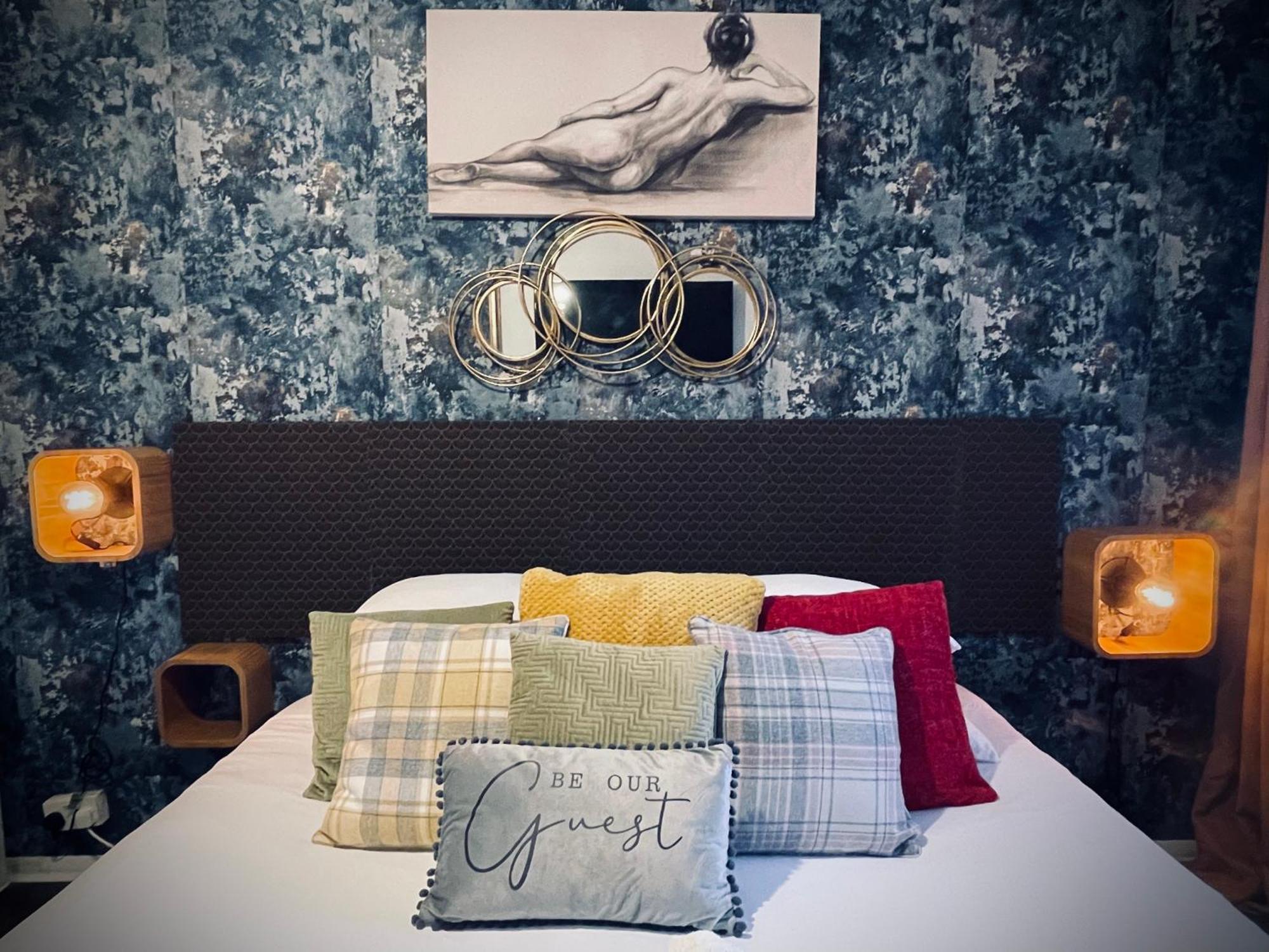 R1 Superking Sized Bed & 65" Tv On The Wall In Clapham Διαμέρισμα Λονδίνο Εξωτερικό φωτογραφία