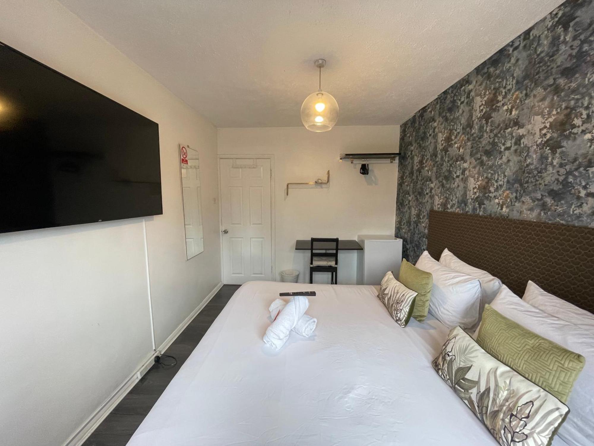 R1 Superking Sized Bed & 65" Tv On The Wall In Clapham Διαμέρισμα Λονδίνο Εξωτερικό φωτογραφία
